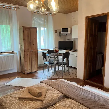 Pipiter Porta Lägenhet Villány